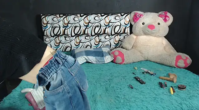 emma onassis 17 online show from 02/04/25, 05:10