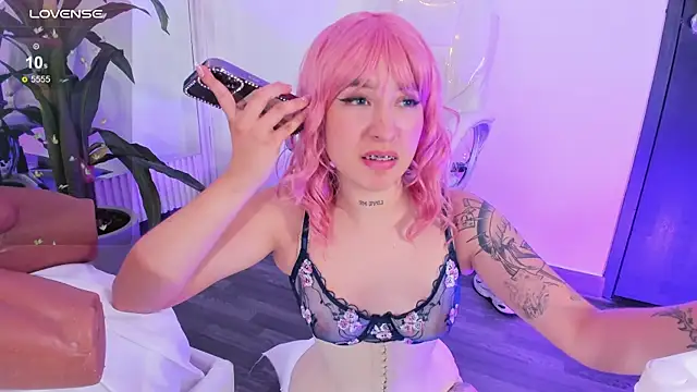 Snapshot of EriKlein chatting on 09/17/25, 10:55 EriKlein online show from 09/17/25, 10:55