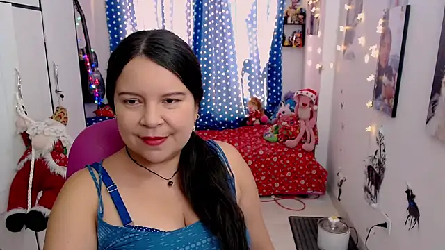 Snapshot of claryssa_ chatting on 12/09/24, 07:07 claryssa online show from 12/09/24, 07:07