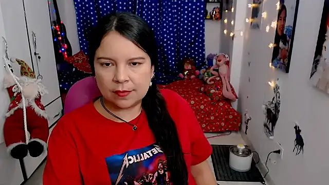 Snapshot of claryssa_ chatting on 12/13/24, 03:38 claryssa online show from 12/13/24, 03:38