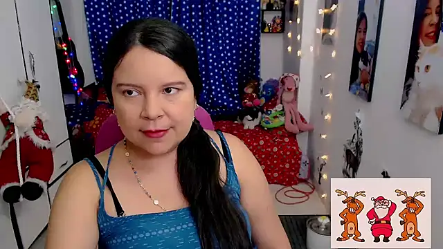 Snapshot of claryssa_ chatting on 12/21/24, 11:45 claryssa online show from 12/21/24, 11:45