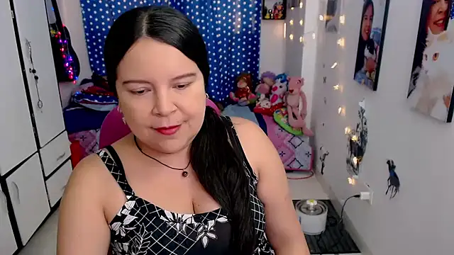 Snapshot of claryssa_ chatting on 01/12/25, 10:22 claryssa online show from 01/12/25, 10:22