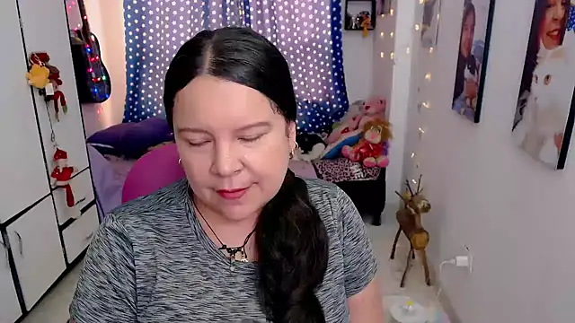 claryssa  online show from 02/10/26, 07:51