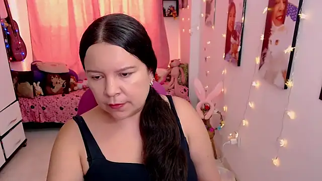 claryssa  online show from 04/09/26, 06:46