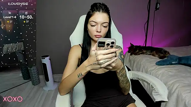 Mariella Adamss online show from 10/10/25, 08:13