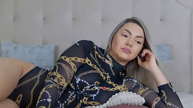 stacya10 online show from 12/15/24, 11:12