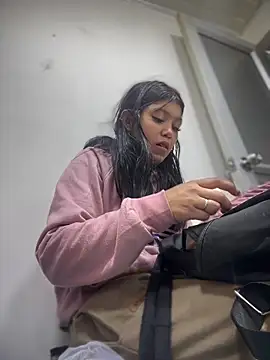 emily rosse04 online show from 09/13/25, 12:49