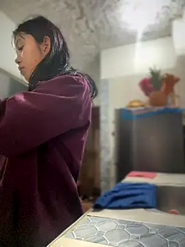 emily rosse04 online show from 09/15/25, 12:05