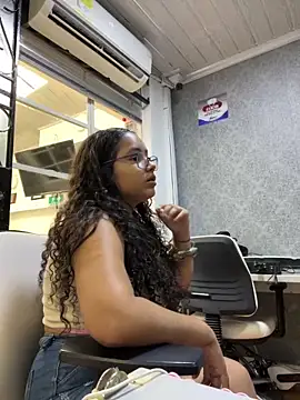 CurlyGirl 1 online show from 02/05/25, 01:33