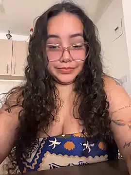 CurlyGirl 1 online show from 12/22/25, 10:40