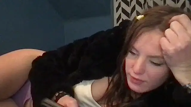 kittycatkendra online show from 11/19/25, 01:38