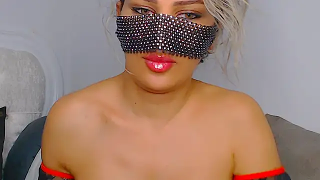 Snapshot of Turkish_Latina chatting on 01/14/25, 01:04 Turkish Latina online show from 01/14/25, 01:04