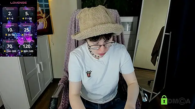 Melissa Wells online show from 09/16/25, 05:08