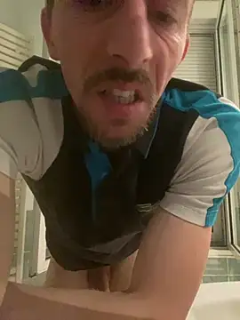 Maxthekid online show from 04/21/26, 02:51