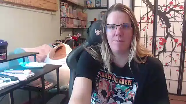 Sarahtineke online show from 03/02/26, 12:24