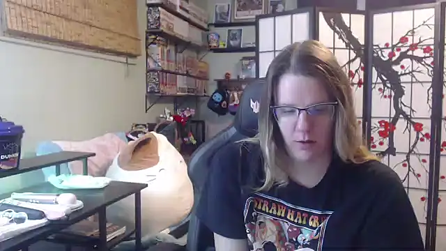 Sarahtineke online show from 03/02/26, 02:24