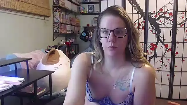 Sarahtineke online show from 03/15/26, 03:07