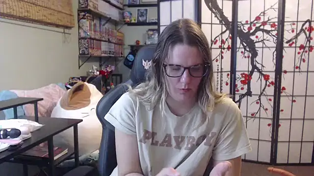 Sarahtineke online show from 03/19/26, 03:27