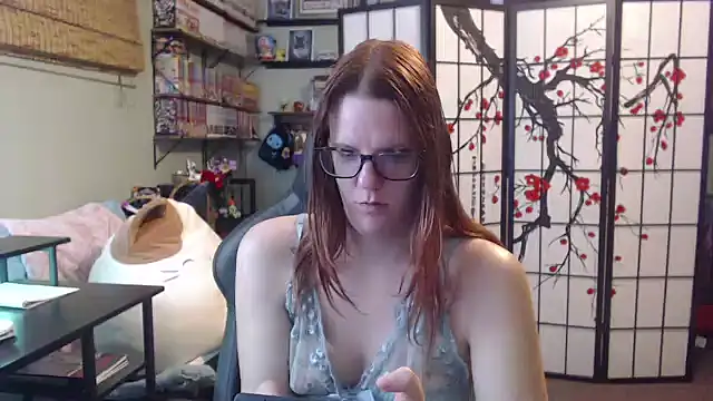 Snapshot of Sarahtineke chatting on 05/05/26, 07:55 Sarahtineke online show from 05/05/26, 07:55