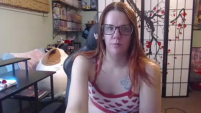 Snapshot of Sarahtineke chatting on 05/28/26, 05:10 Sarahtineke online show from 05/28/26, 05:10