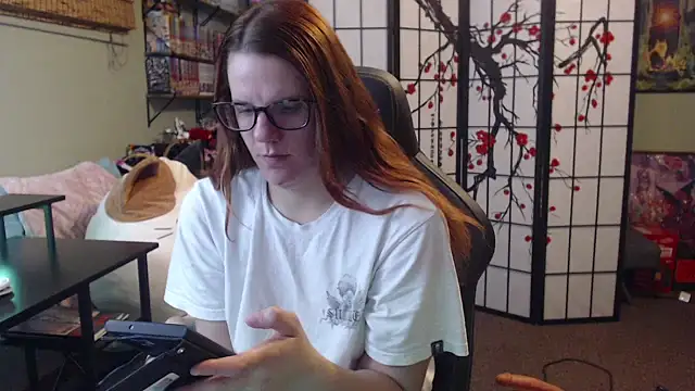 Snapshot of Sarahtineke chatting on 05/30/26, 03:42 Sarahtineke online show from 05/30/26, 03:42