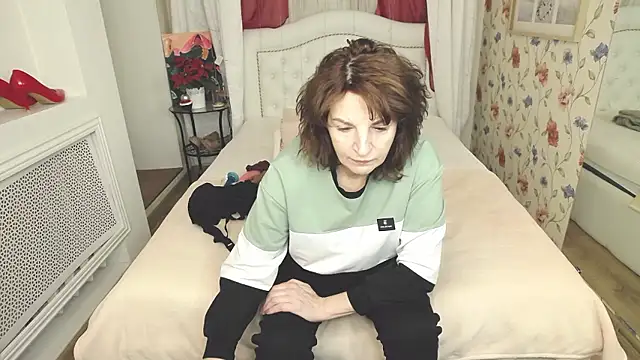 Snapshot of AmiHotGranny chatting on 01/16/26, 06:39 AmiHotGranny online show from 01/16/26, 06:39