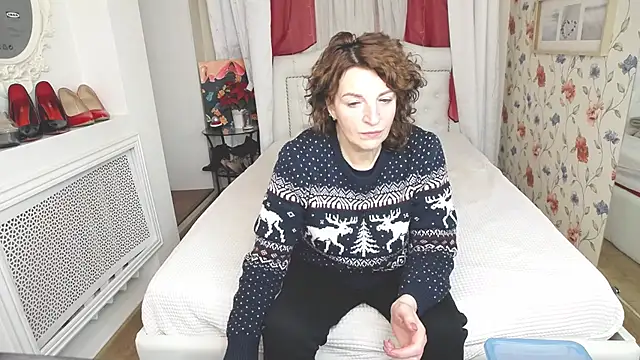 Snapshot of AmiHotGranny chatting on 02/20/26, 01:11 AmiHotGranny online show from 02/20/26, 01:11