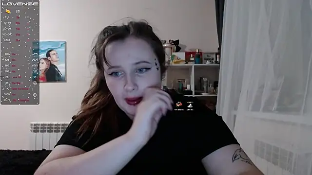 Light Luna online show from 02/14/25, 01:51