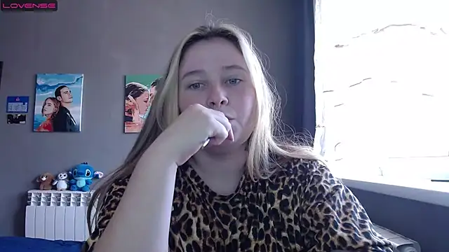 Light Luna online show from 09/18/25, 06:59