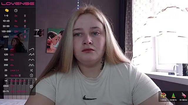 Light Luna online show from 10/26/25, 07:14