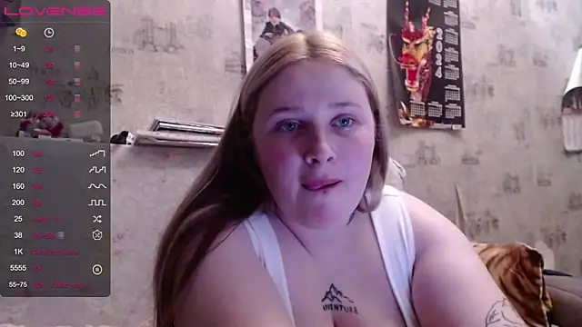 Light Luna online show from 10/27/25, 02:10