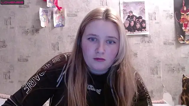 Light Luna online show from 11/17/25, 12:55