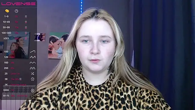 Light Luna online show from 11/19/25, 04:07