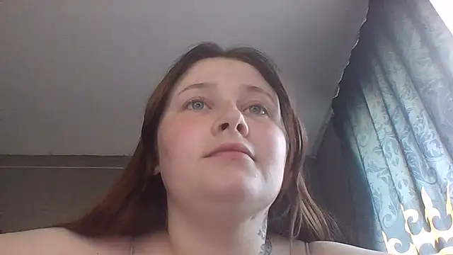 Light Luna online show from 06/19/26, 01:04