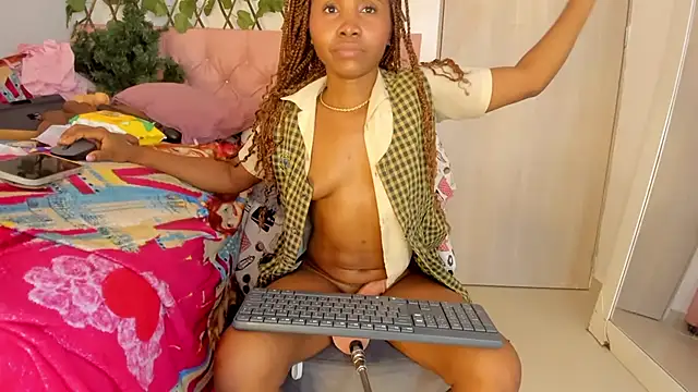 Snapshot of kimmysantoo chatting on 03/02/25, 10:35 kimmysantoo online show from 03/02/25, 10:35