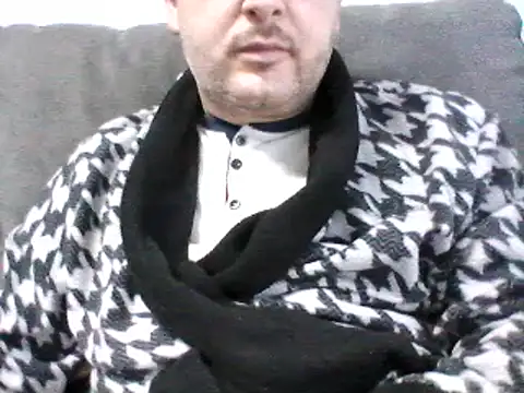 Snapshot of daky_86 chatting on 12/15/24, 03:42 daky 86 online show from 12/15/24, 03:42