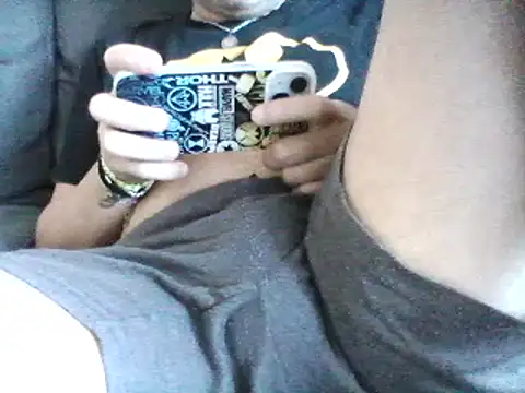 Snapshot of daky_86 chatting on 09/21/25, 03:13 daky 86 online show from 09/21/25, 03:13