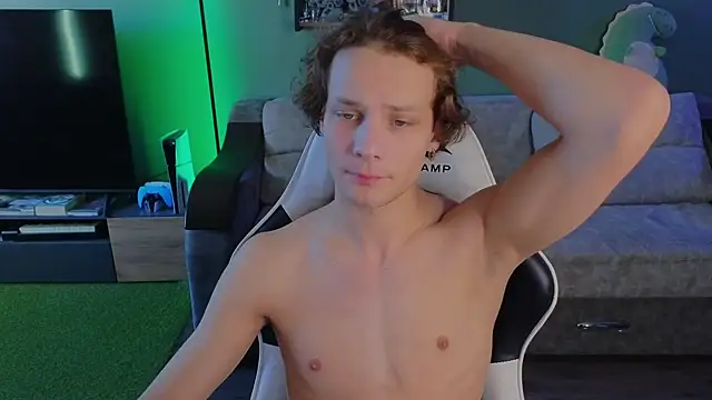 TeddyLiLboy online show from 10/18/25, 09:43