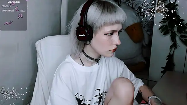 say mary online show from 11/05/25, 04:51