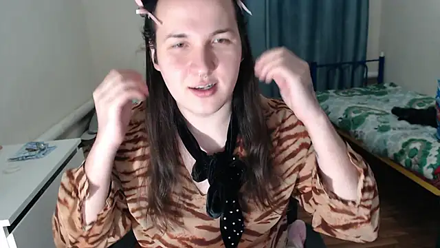 EvaMiron online show from 12/05/25, 06:59