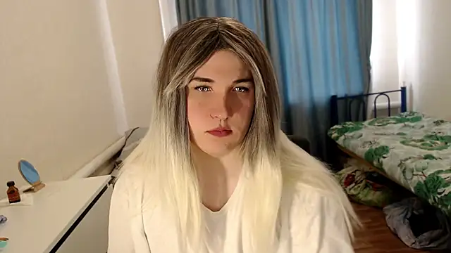 EvaMiron online show from 04/20/26, 07:00