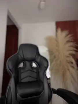 gretta kler1 online show from 11/15/25, 10:15