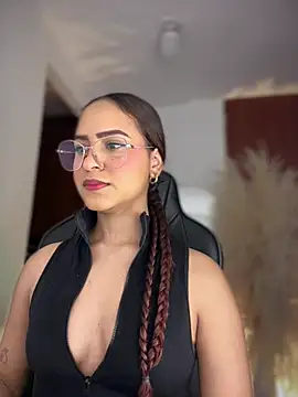 Snapshot of gretta_kler1 chatting on 06/23/26, 10:41 gretta kler1 online show from 06/23/26, 10:41