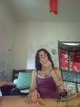 Snapshot of SuccubusTatuada chatting on 10/26/25, 05:30 SuccubusTatuada online show from 10/26/25, 05:30