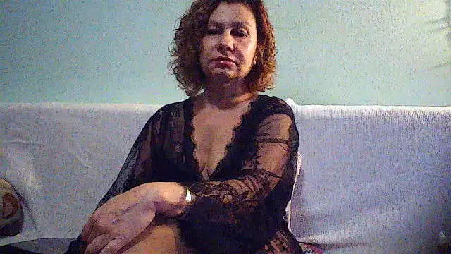 Snapshot of Mat_Elenore chatting on 10/05/25, 05:28 Mat Elenore online show from 10/05/25, 05:28