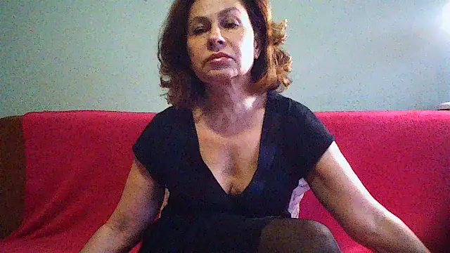 Snapshot of Mat_Elenore chatting on 12/23/25, 07:06 Mat Elenore online show from 12/23/25, 07:06