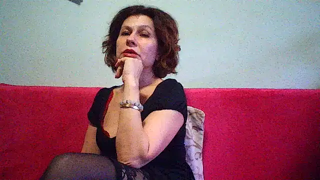 Snapshot of Mat_Elenore chatting on 02/16/26, 07:04 Mat Elenore online show from 02/16/26, 07:04