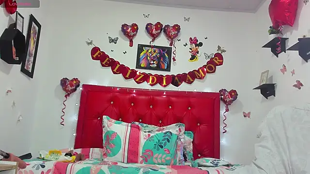 Snapshot of natasha_jurado chatting on 02/19/25, 01:51 natasha jurado online show from 02/19/25, 01:51