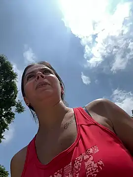 Snapshot of Yuliana016 chatting on 01/31/25, 06:25 Yuliana016 online show from 01/31/25, 06:25