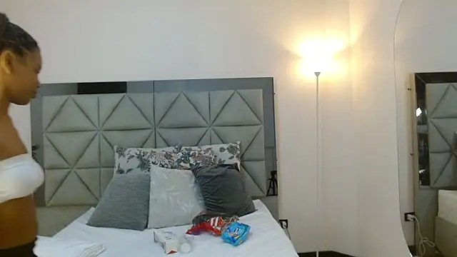 genesis moretz online show from 02/28/26, 03:40